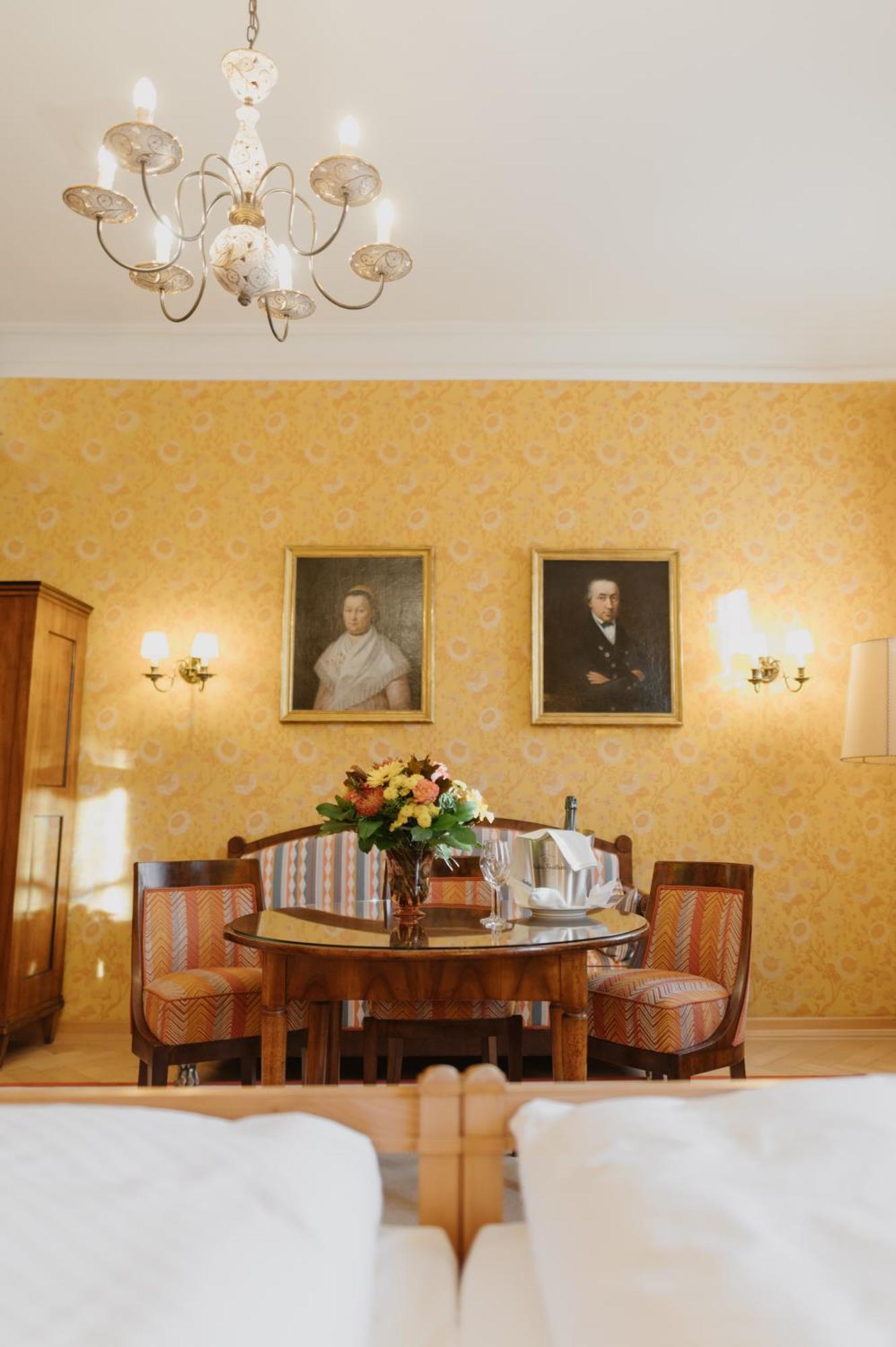 Romantik Hotel Zur Post Fuerstenfeldbruck Exteriér fotografie