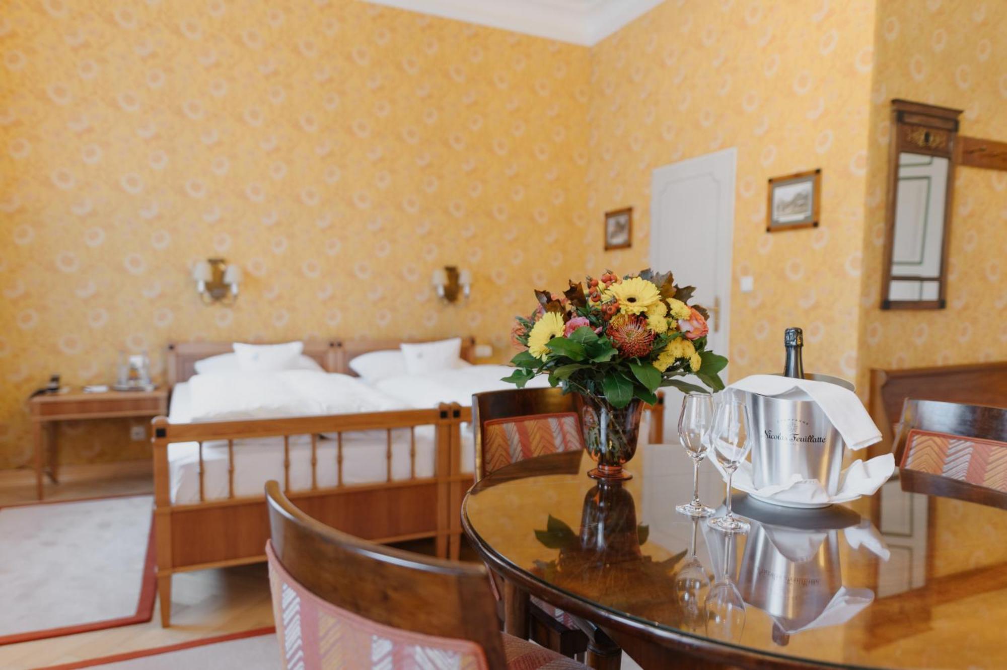 Romantik Hotel Zur Post Fuerstenfeldbruck Exteriér fotografie